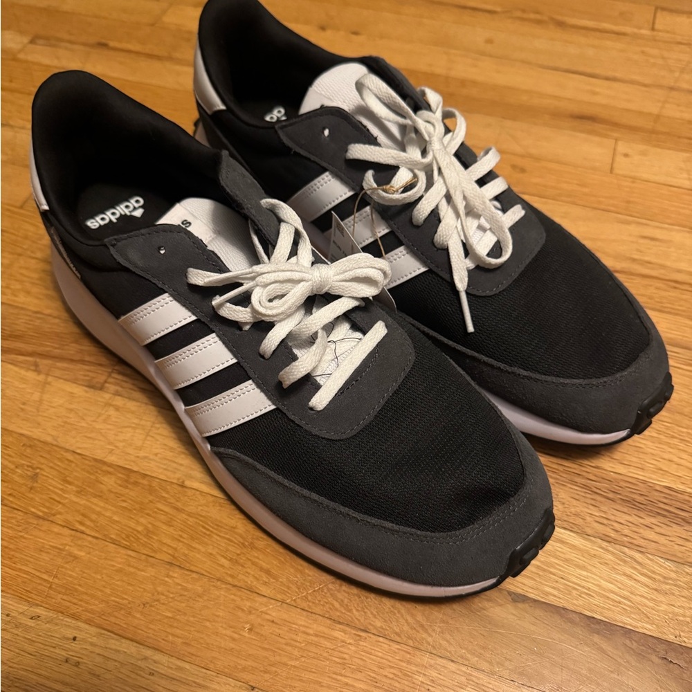 adidas Men’s Black & White Run 70s